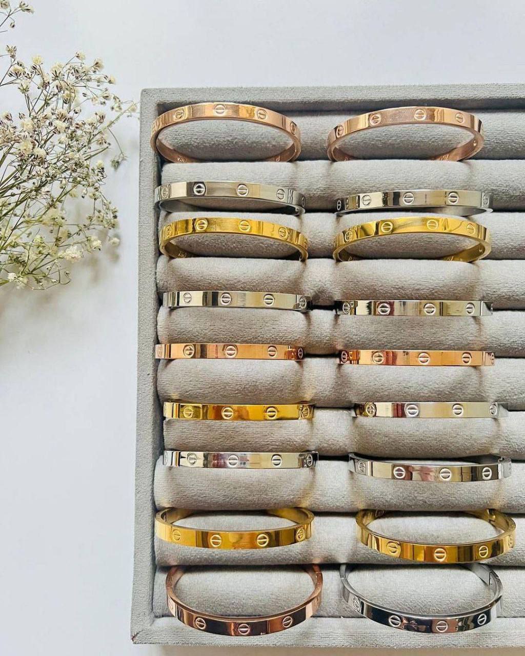 در سه رنگ طلایی نقره ای و گلد رنگ ثابت استیل