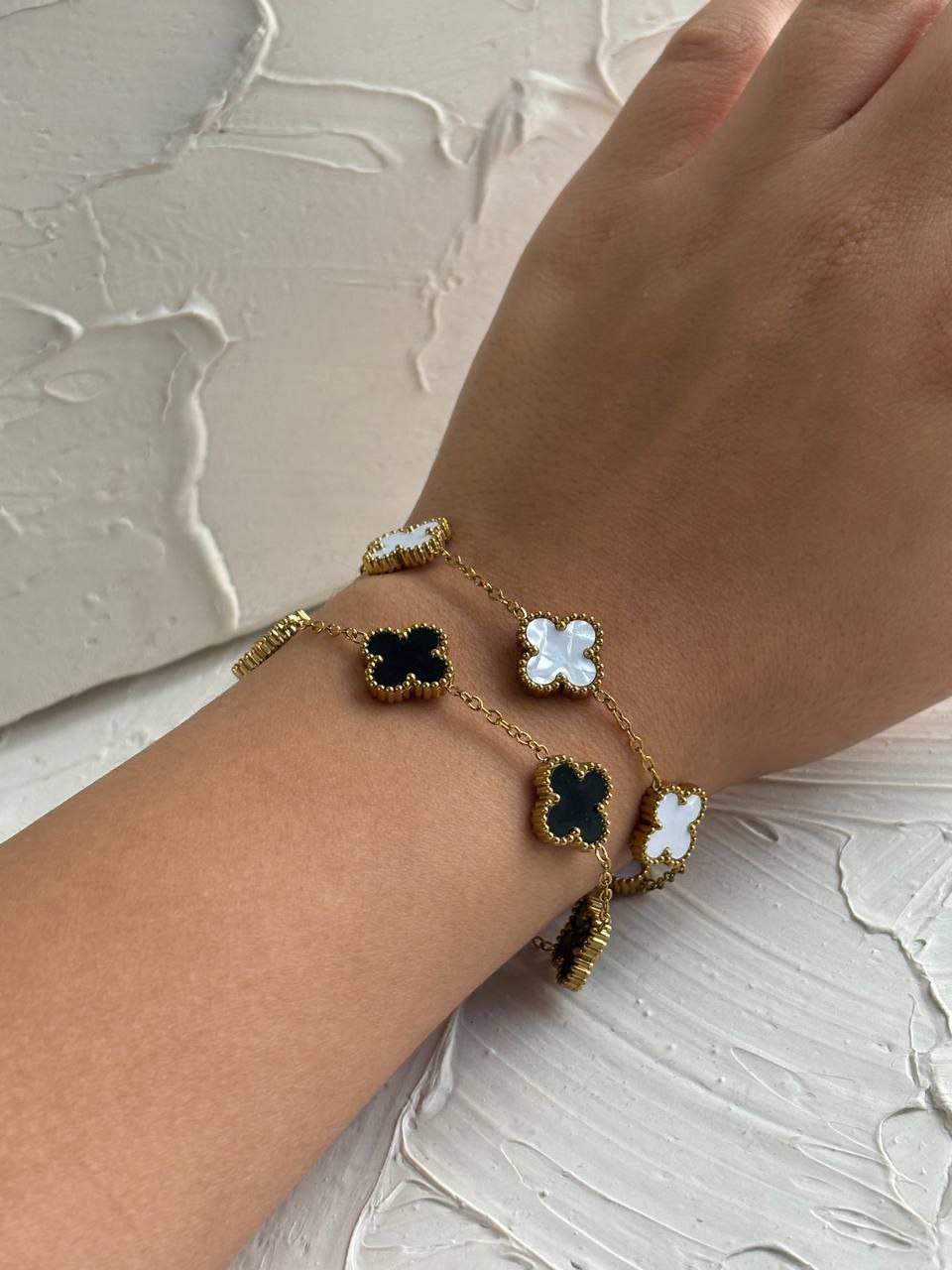 دستبند ونکلیف گل درشت پنج گل