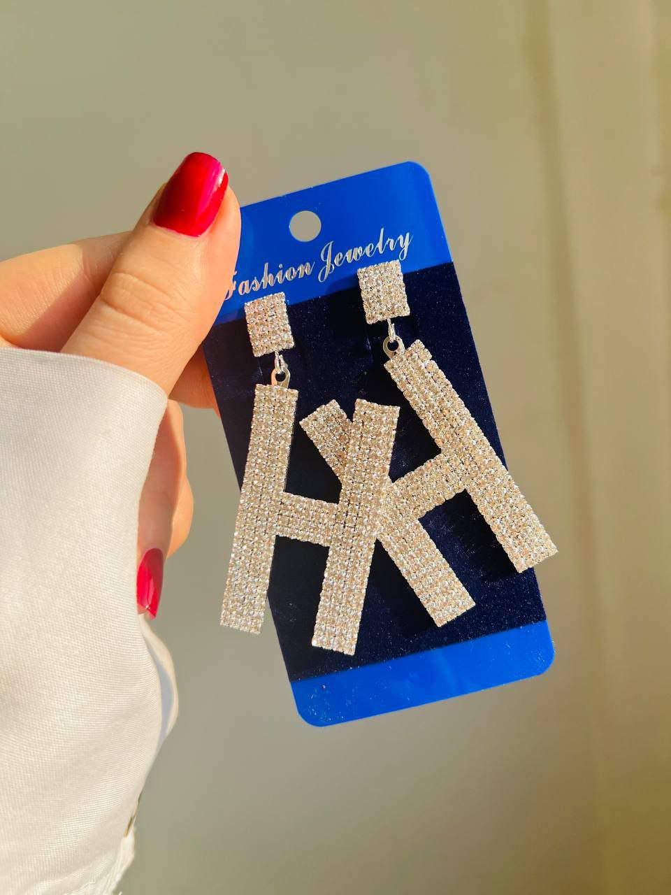 گوشواره حرف H