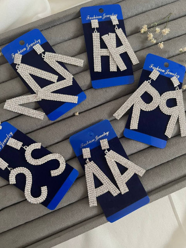 گوشواره حروف