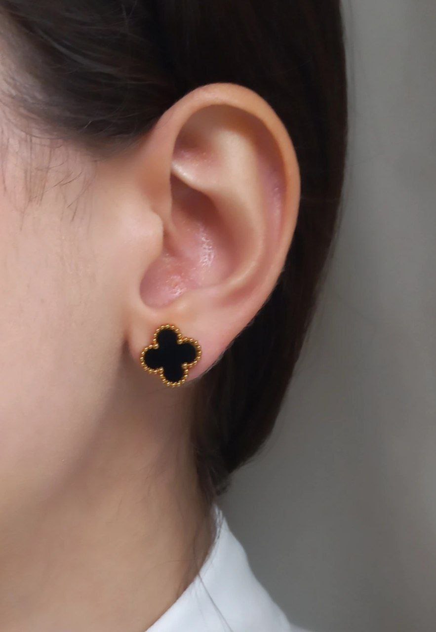 گوشواره ونکلیف